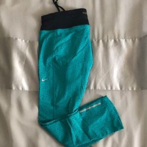 Nike Cropped Running tights